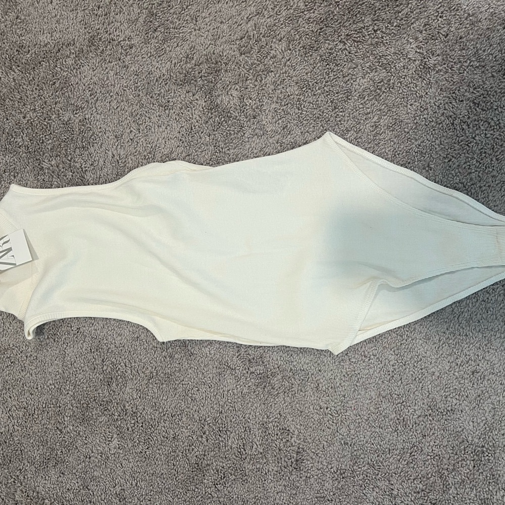Zara White Sleeveless Bodysuit